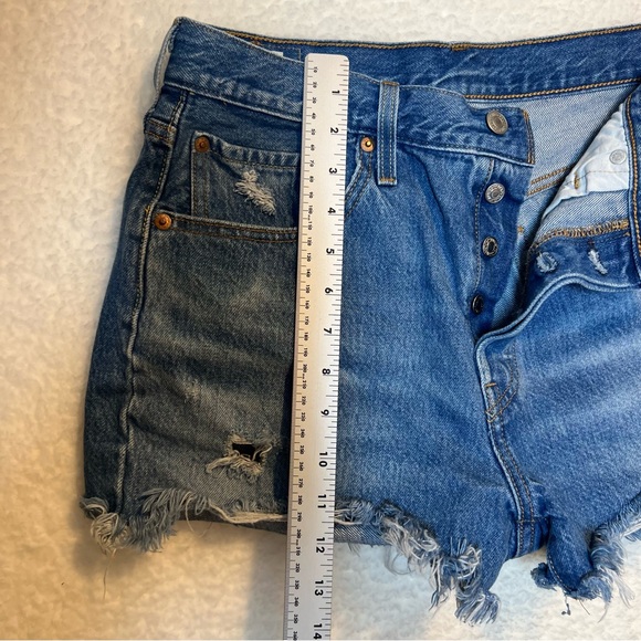 Levi’s Women’s Jean Shorts 501 Premium Denim Button Fly Missing Tags 28 Waist - Picture 10 of 13
